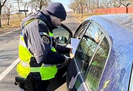 Acțiune de amploare a polițiștilor! Peste 200 de sancțiuni aplicate, 7 permise reținute și doi metri cubi de material lemnos confiscat