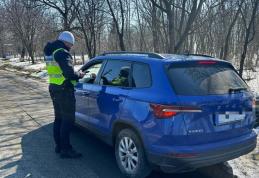 Depistat la volan cu permisul de conducere suspendat