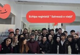 Campania „Salvează o viață” – Tinerii de la Liceul Regina Maria Dorohoi donează sânge pentru aproapele lor - FOTO