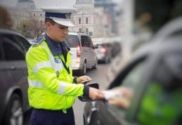 Șoferii ar putea plăti amenda direct la polițist, cu cardul sau telefonul, printr-o aplicație testată de MAI
