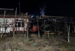 Incendiu generat de jarul căzut din sobă pe materiale combustibile