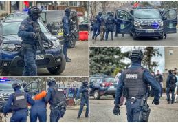 Exerciții demonstrative ale jandarmilor prezentate liceenilor din Dorohoi