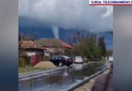 Ciclonul Deborah a făcut prăpăd în mai multe județe. A plouat în 48 de ore cât în două luni de primăvară