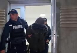 Tânăr de 24 de ani reținut după ce și-a bătut tatăl