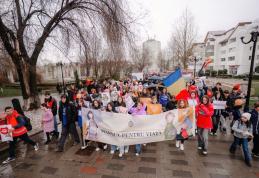 Solidaritate în ploaie la Marșul pentru Viață din Dorohoi