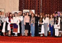 Educație prin tradiție: Clubul Copiilor Dorohoi reprezentat la expoziția UNESCO 70 România de la Palatul Parlamentului