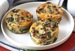 Brioșe cu spanac și ciuperci