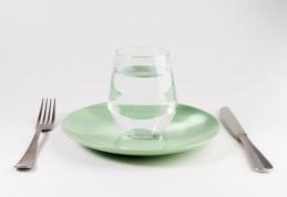 Ce se întâmplă în corpul tău dacă ții post cu apă 3 zile?