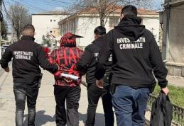 Cinci persoane condamnate la închisoare și încarcerate pentru trafic de minori, pornografie infantilă și proxenetism