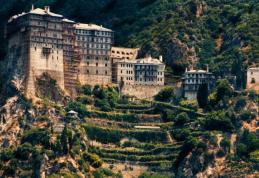 Restricții dure pentru pelerinii români pe Muntele Athos, în urma mai multor incidente. Doar 10 vizitatori pe zi au acces