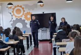 Activități preventive ale jandarmilor înaintea minivacanței de 1 Mai