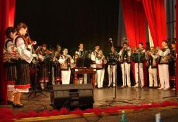 Concurs Judeţean de Folclor la Sala Teatrului Dorohoi