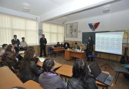 Punți între suflete: Trăim alături de oameni ca noi