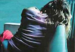 Bonele românce, RĂPITE de MAFIA ALBANEZĂ. Pericolul ce pândește tinerele care pleacă la muncă