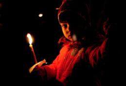 Ploaia a spălat păcatele dorohoienilor în noaptea de Înviere