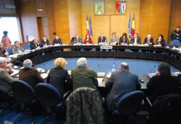 Hotărârea Consiliului Judeţean privind împărţirea banilor către primării anulată de instanţă