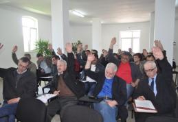 [VIDEO] Multe proiecte respinse în penultima şedinţă a consilierilor din acest mandat