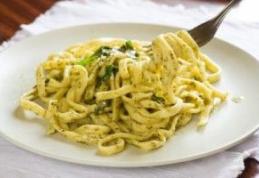 Tagliatelle cu sos de smântână