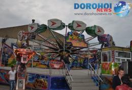 O săptămână de distracție la Dorohoi. Vezi atracțiile parcului de distracții