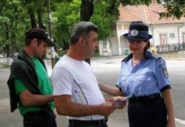 Poliţiştii dorohoieni au desfăşurat o activitate de informare a cetatenilor