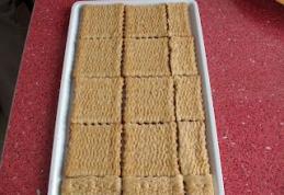 Prăjitură din biscuiți cu cremă caramel