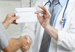 Medicii nu vor mai putea fi acuzați de luare de mită!