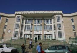 Studenţii de la Spiru Haret protestează din cauza dublării taxelor. Ei vor plăti 5.400 de lei pe anul de studiu