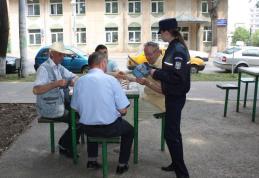 Poliţiştii derulează campania de informare destinata elevilor pentru o “Vacanţă în siguranţă”