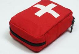 Nu uita să iei cu tine trusa medicală de urgenţă dacă mergi în vacanță