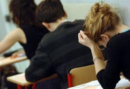 Bacalaureat 2012: Absolvenţii de liceu susţin astăzi proba obligatorie a profilului
