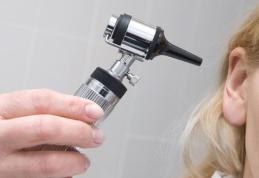 BAC 2012: Elevă din Suharău ajunsă la spital după ce nu a mai putut să îşi scoată magneţii din ureche