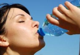 Câtă apă trebuie să bem, de fapt, ca să ne hidratăm corect