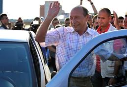 Sloganul PDL pentru referendumul din 29 iulie: „Vara asta se poartă alb!”