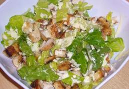 Salată Caesar