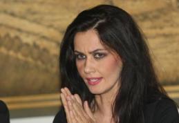 Oana Zăvoranu a făcut circ la Secţia 1 Poliţe! 