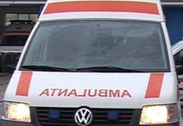 Pentru a scapa de viol a sarit de la etajul doi