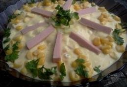 Salată cu șuncă de pui