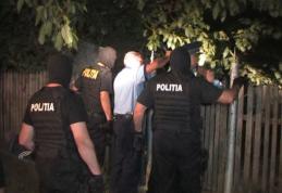 Bărbat potolit cu mascații după ce nu a lăsat medicii de pe ambulanță să îi acorde primul ajutor soției