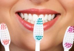 Află cât de albi ar trebui să fie dinții