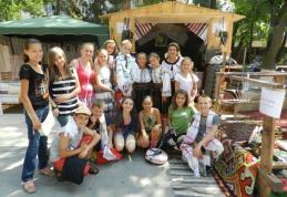 BUZZ FEST – un an de la apariția ziarului BUZZ: concurs de șah, de frumusețe și un inedit schimb de experiență gazetărească