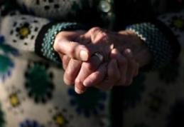 Bătrână din Cristinești jefuită de un consătean