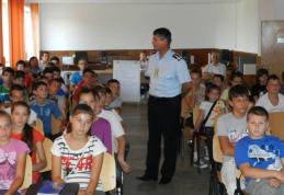 Alţi 50 de elevi instruiţi la şcoala de vară în domeniul situaţiilor de urgenţă