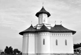 Prima Liturghie în noua biserică a parohiei Satu Nou Dorohoi