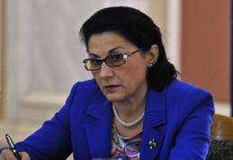 Haos la Educaţie. Andronescu spune că lipsesc acte importante