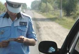 Conducatori auto sub influenţa băuturilor alcoolice, depistaţi în trafic de poliţiştii dorohoieni