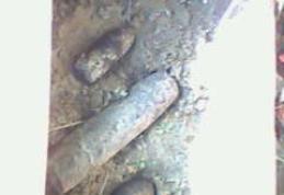 Opt elemente de muniţie descoperite la fier vechi