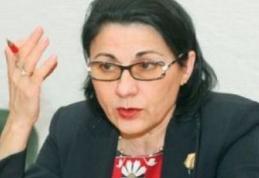 Ecaterina Andronescu: “Nu trebuie daţi bani nici pentru fondul clasei, nici pentru cel al şcolii”