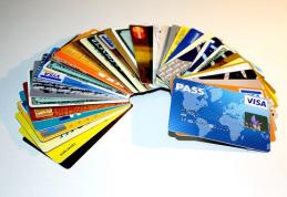 Atenție: Cresc comisioanele la cardurile bancare