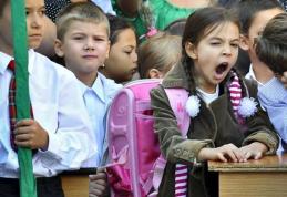 Ministerul Educaţiei trimite materiale didactice pentru clasele pregătitoare din judeţ