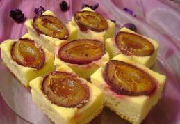 Prăjitură cu brânză și prune